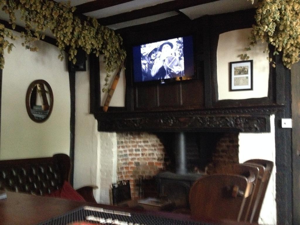 The Abbots Fireside - Channel Tunnel Elham Exteriör bild